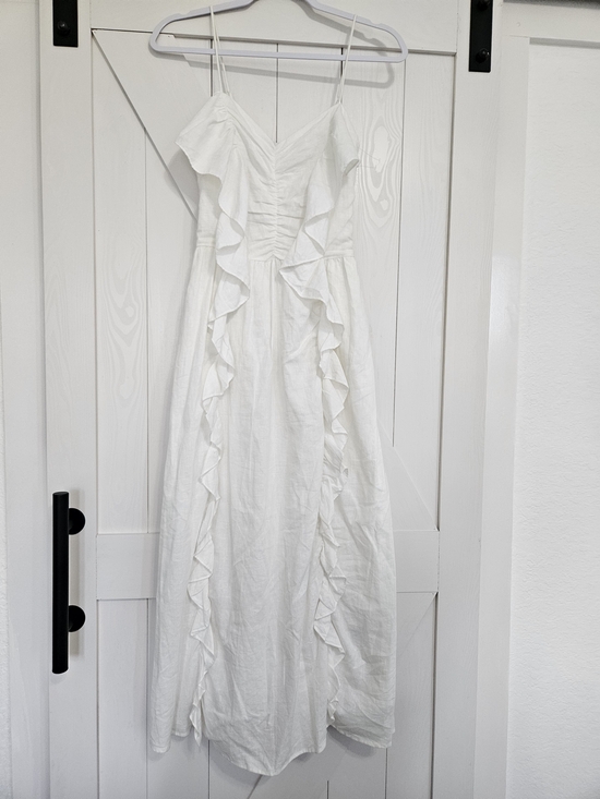 H&M Dresses & Skirts - H&M White Smocked Strapless Maxi Dress